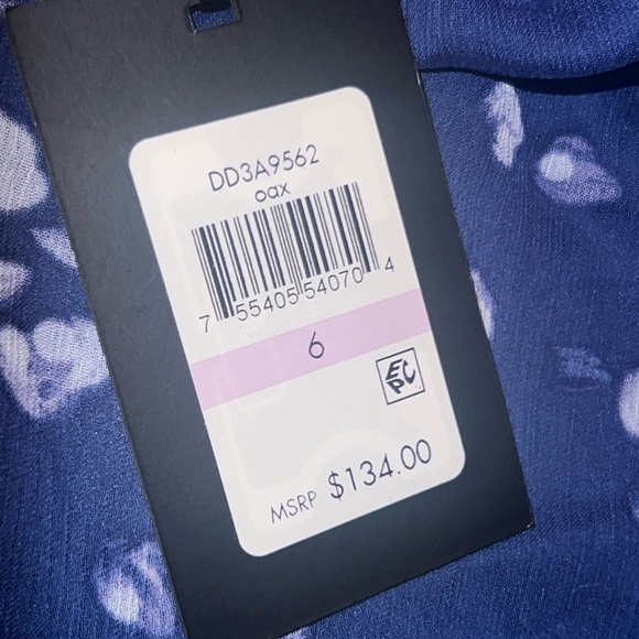 DKNY Scattered Print Asymmetrical Neck Flutter Shortsleeve Ruched Bodice Dress 6 - Picture 3 of 8